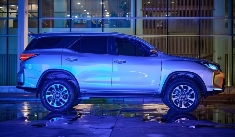 
								Fortuner 4×2 A/T G (2.7 L) full									